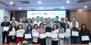 Học viên tham gia khoá học được cấp giấy chứng nhận